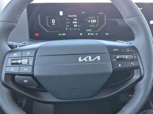 New 2025 Kia EV6 Wind image 19