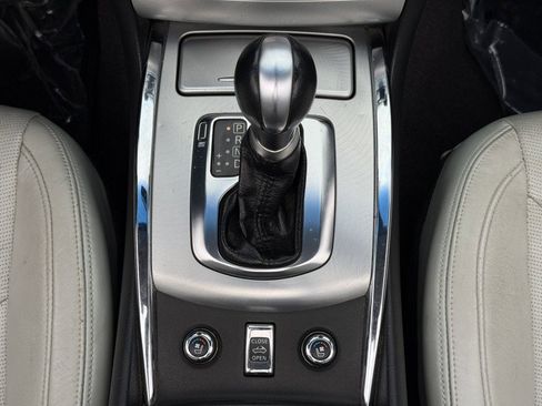 Used 2011 INFINITI G37 Sport w/ Premium Pkg image 22