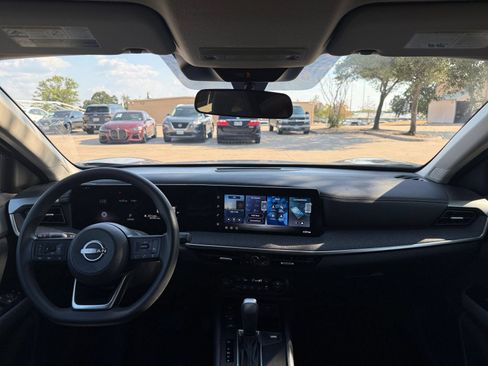 Used 2026 Nissan Kicks SV w/ Cold Weather Package AWD/4WD image 29