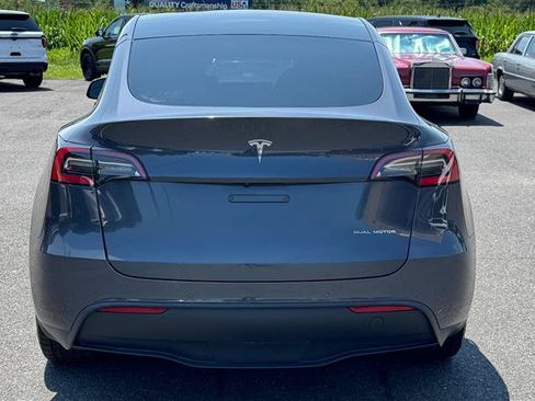 Used 2021 Tesla Model Y Long Range AWD/4WD image 8