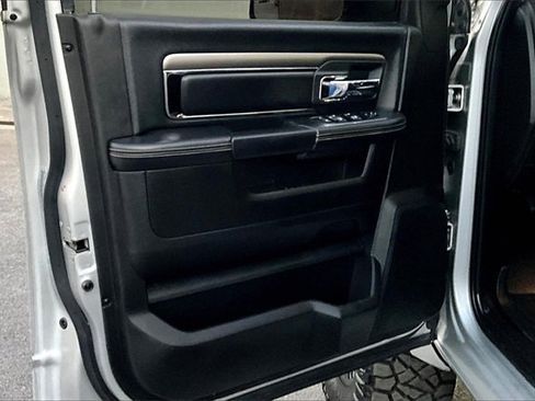 Used 2018 RAM 2500 Laramie w/ Sport Appearance Group image 18