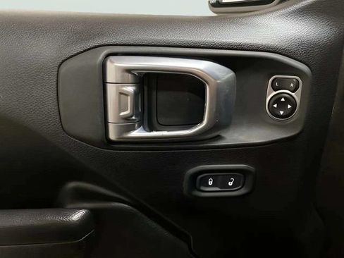 Used 2024 Jeep Wrangler Unlimited Sport AWD/4WD image 26