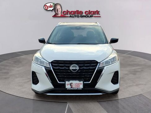 Used 2023 Nissan Kicks SV FWD image 8