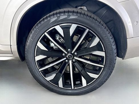 Certified 2026 Volvo XC90 T8 Plus w/ Protection Package Premier AWD/4WD image 34