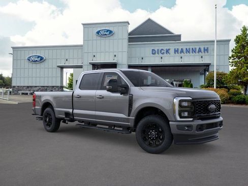 New 2026 Ford F250 Lariat w/ Black Appearance Package image 8