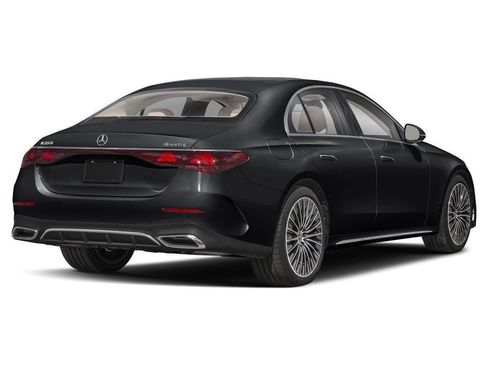 Used 2025 Mercedes-Benz E 350 Sedan image 41