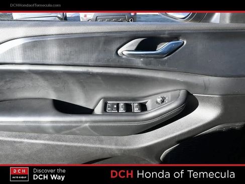 Used 2024 Jeep Grand Cherokee L Laredo image 14