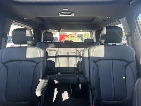 New 2026 Jeep Grand Wagoneer image 41