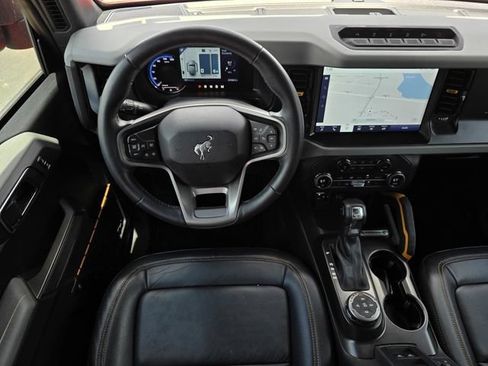 Used 2023 Ford Bronco Badlands w/ Sasquatch Package AWD/4WD image 14