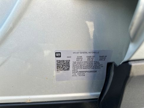 Used 2023 Chevrolet Bolt EUV Premier w/ Redline Edition FWD image 27