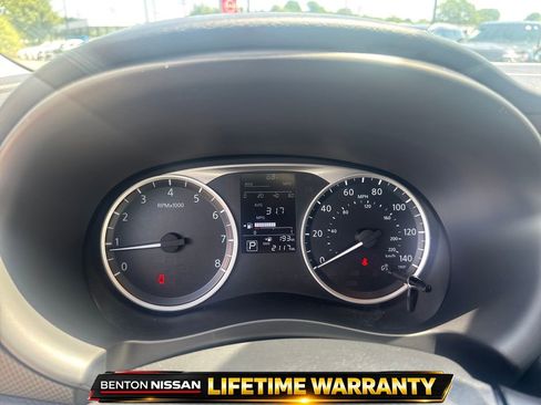 Used 2025 Nissan Kicks Play S FWD image 14