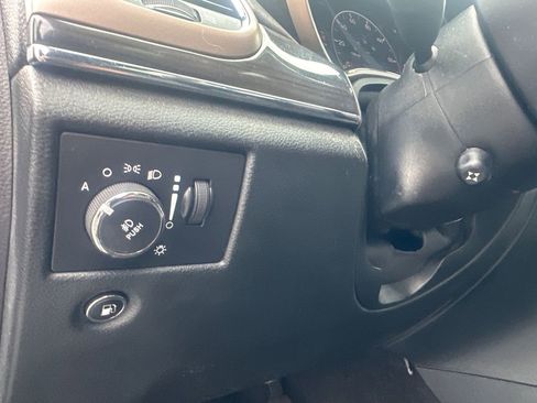 Used 2015 Jeep Grand Cherokee Overland w/ Advanced Technology Group image 19