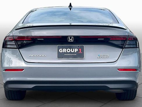 Used 2025 Honda Accord Sport image 4
