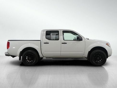 Used 2019 Nissan Frontier SV image 6