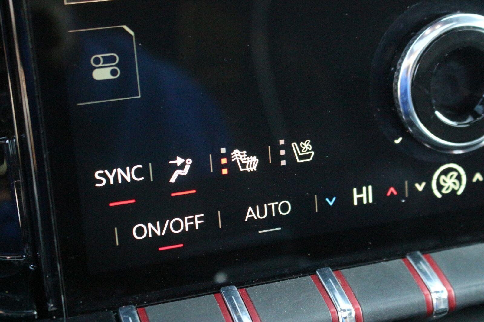 Used 2025 GMC Yukon AT4 Ultimate AWD/4WD image 30