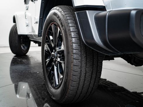 Used 2024 Jeep Wrangler Unlimited Sahara w/ Safety Group image 49