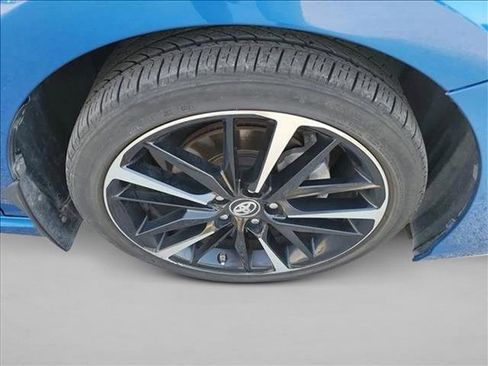 Used 2018 Toyota Camry XSE image 10