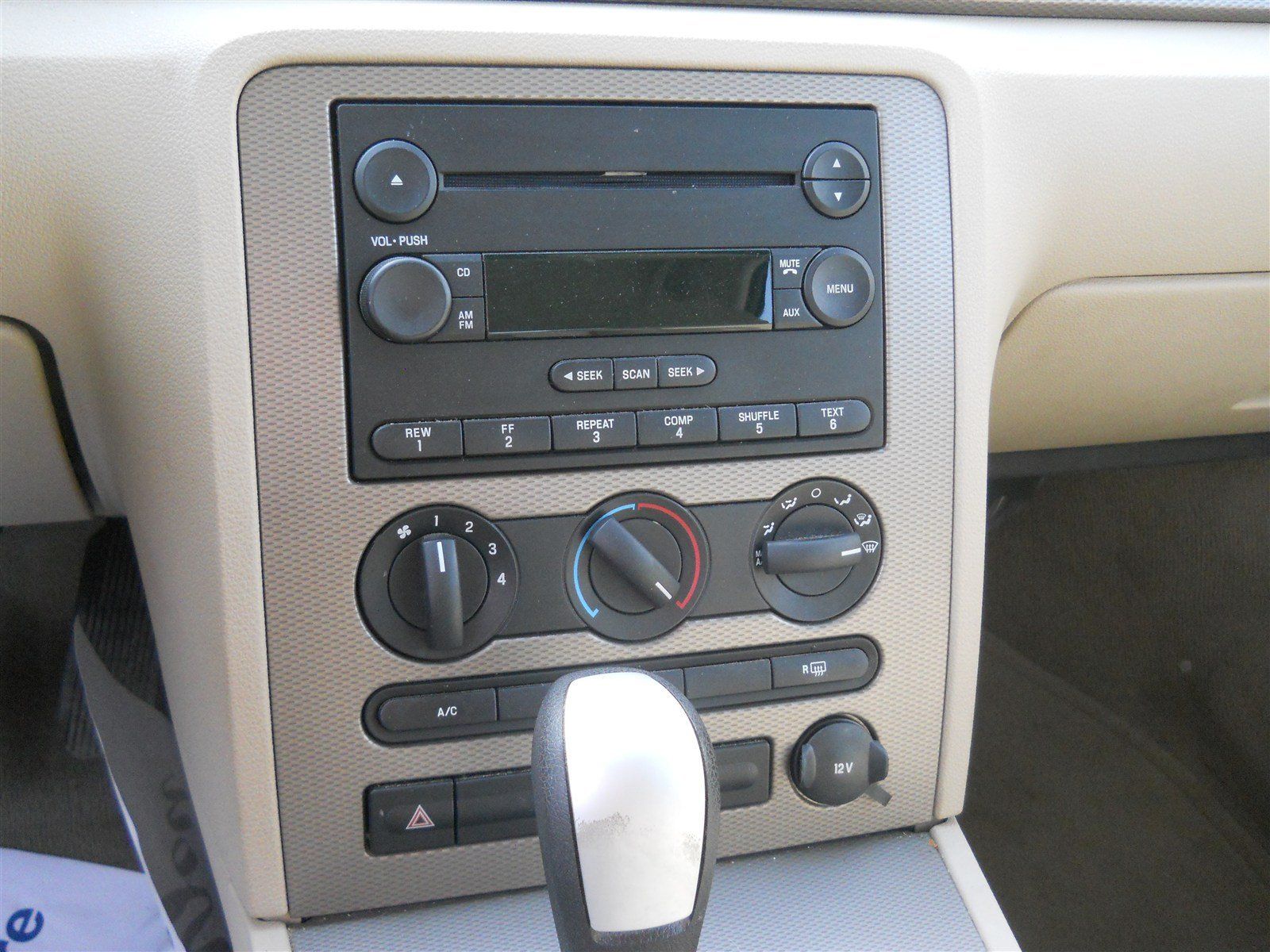 Used 2006 Ford Five Hundred SE FWD image 6