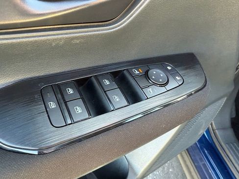 Used 2025 Nissan Kicks S image 20