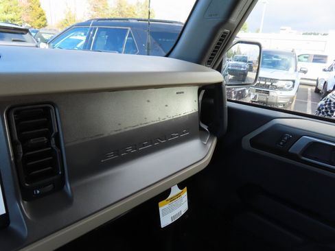 New 2025 Ford Bronco Big Bend image 11