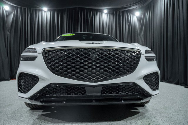 Used 2022 Genesis GV70 3.5T Sport w/ Sport Prestige Package AWD/4WD image 2