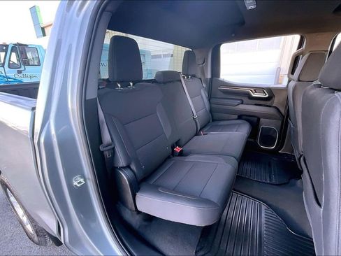 Used 2025 Chevrolet Silverado 1500 LT image 28