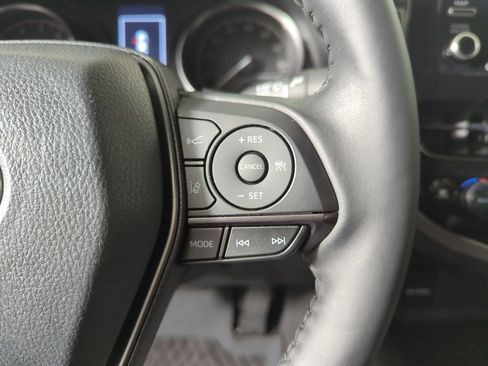 Used 2024 Toyota Camry SE image 28