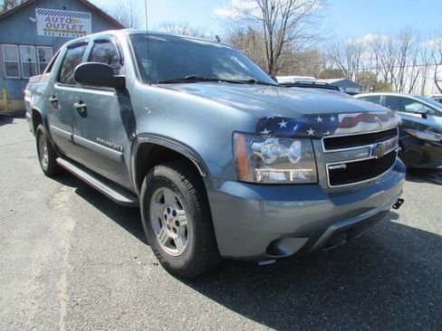 Used 2008 Chevrolet Avalanche LS image 1