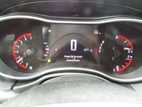 Used 2019 Dodge Durango SXT w/ 3rd Row Seating Group image 16