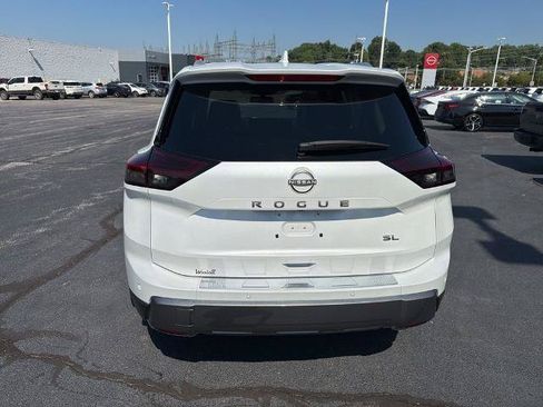 Certified 2024 Nissan Rogue SL w/ SL Premium Package FWD image 6