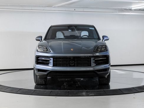 Certified 2026 Porsche Cayenne Coupe AWD/4WD image 9