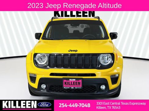 Used 2023 Jeep Renegade Altitude AWD/4WD image 2