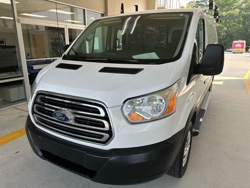 Used 2019 Ford Transit 250 130 Low Roof w/ Exterior Upgrade Package RWD image 2