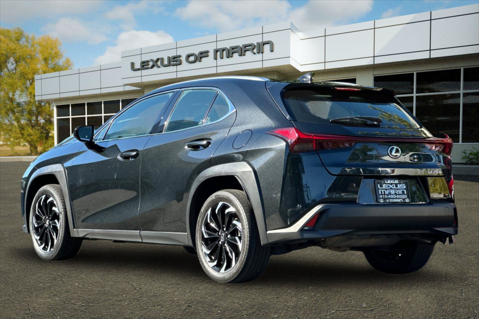 Used 2024 Lexus UX 250h FWD image 3