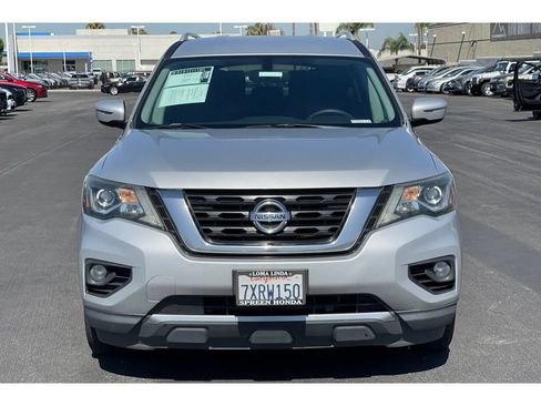 Used 2017 Nissan Pathfinder SV w/ Cargo Package FWD image 9