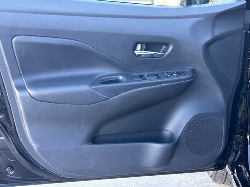 Used 2023 Nissan Versa SV image 12