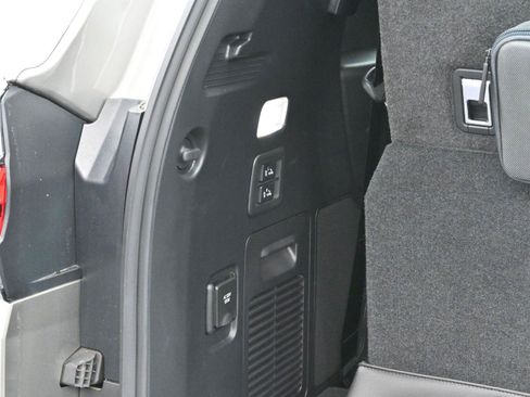 Used 2024 Lexus LX 600 F Sport image 11