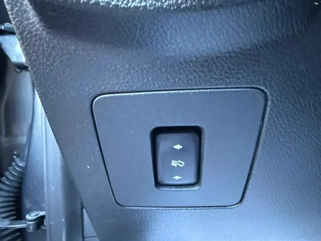 Used 2016 Ford F150 Lariat w/ Equipment Group 502A Luxury RWD image 22