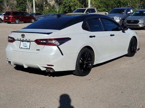 Used 2022 Toyota Camry XSE image 5