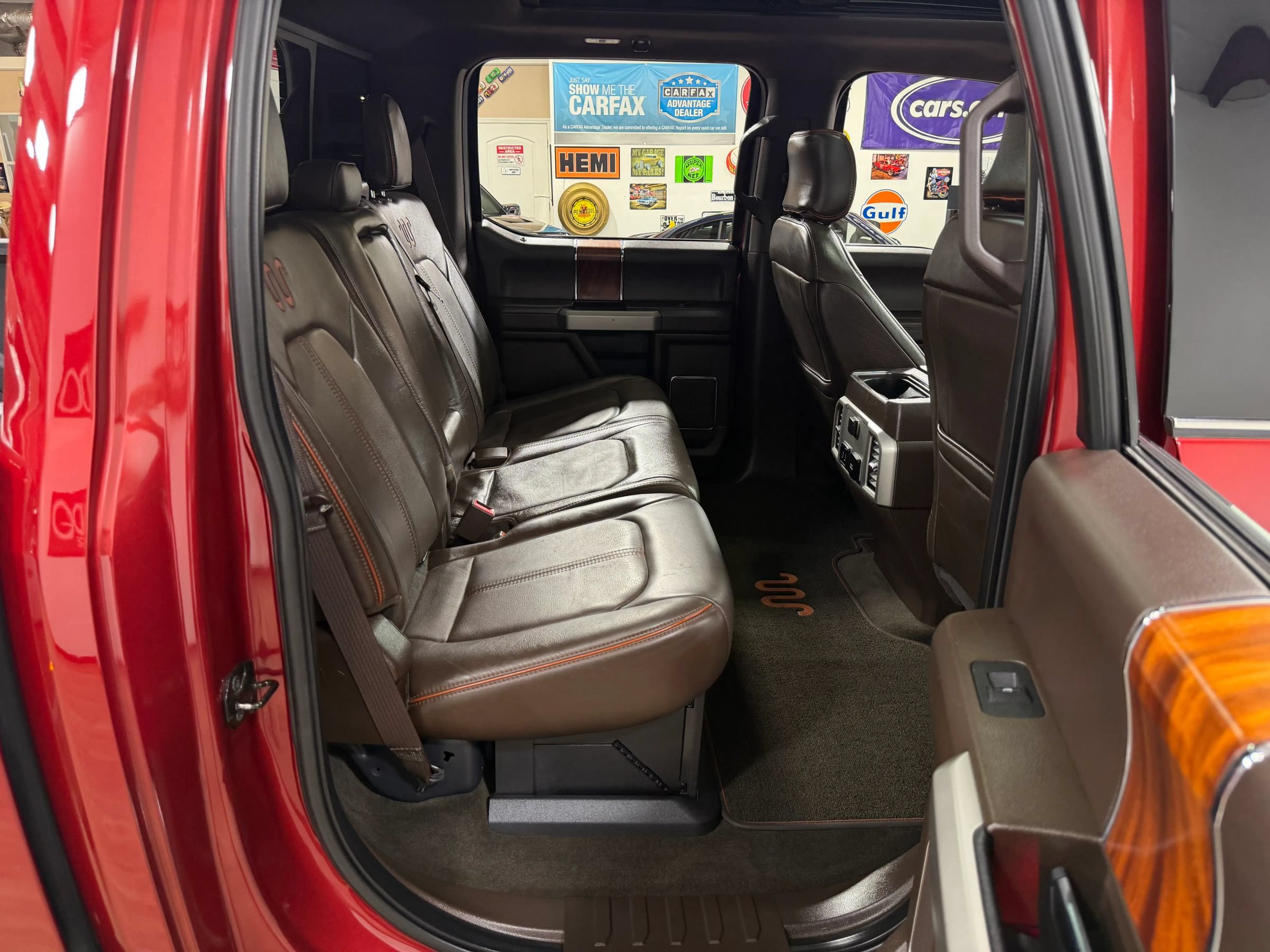 Used 2017 Ford F350 King Ranch w/ King Ranch Ultimate Package AWD/4WD image 19