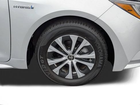 Used 2021 Toyota Corolla LE FWD image 10
