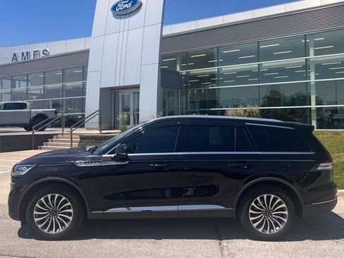 Used 2021 Lincoln Aviator Reserve w/ Equipment Group 201A AWD/4WD image 3
