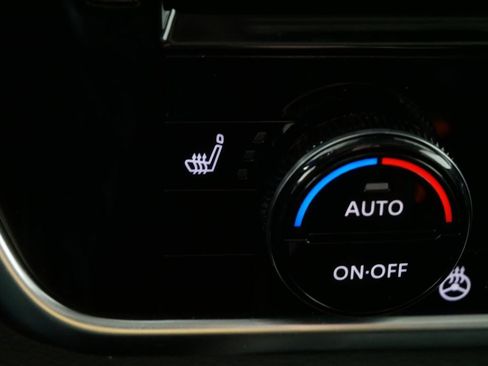Used 2023 Nissan Rogue SL AWD/4WD image 30