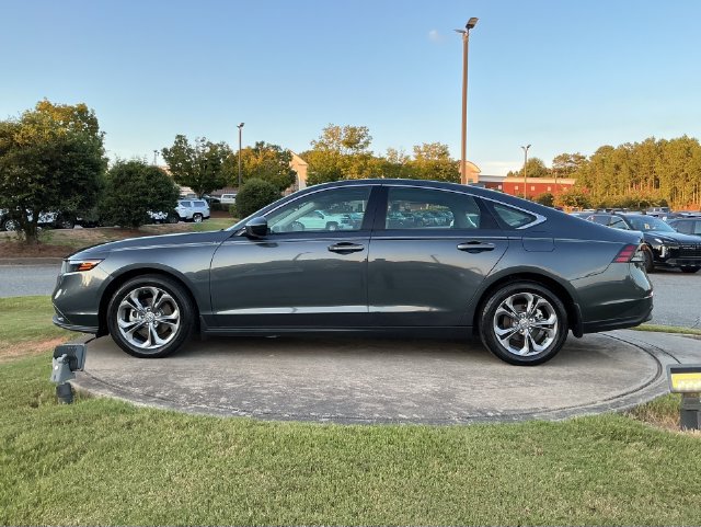 Used 2024 Honda Accord EX image 4