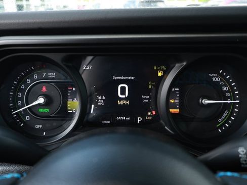 Used 2024 Jeep Wrangler Unlimited Rubicon 4xe AWD/4WD image 11