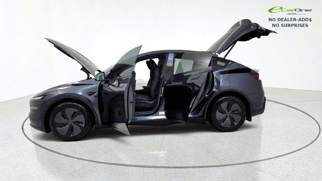 Used 2026 Tesla Model Y AWD image 14