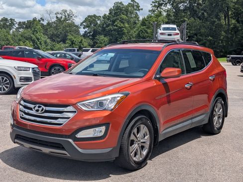 Used 2015 Hyundai Santa Fe Sport w/ Option Group 02 FWD image 5