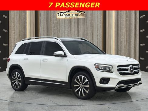 Used 2021 Mercedes-Benz GLB 250 4MATIC image 1