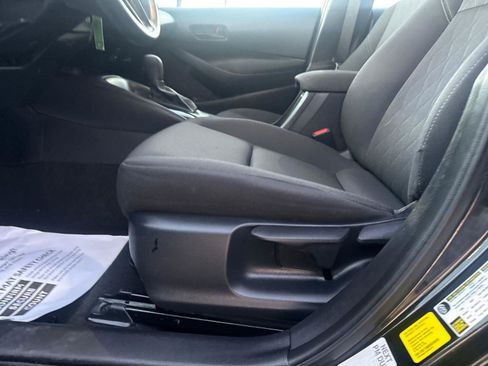 Used 2023 Toyota Corolla LE image 18