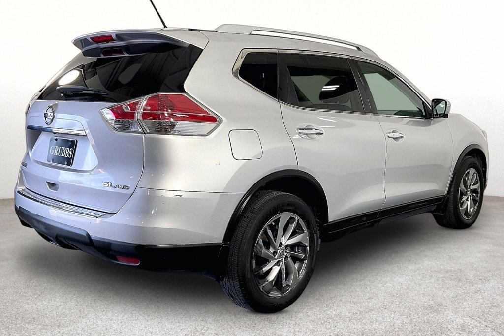 Used 2015 Nissan Rogue SL w/ SL Premium Package AWD/4WD image 2